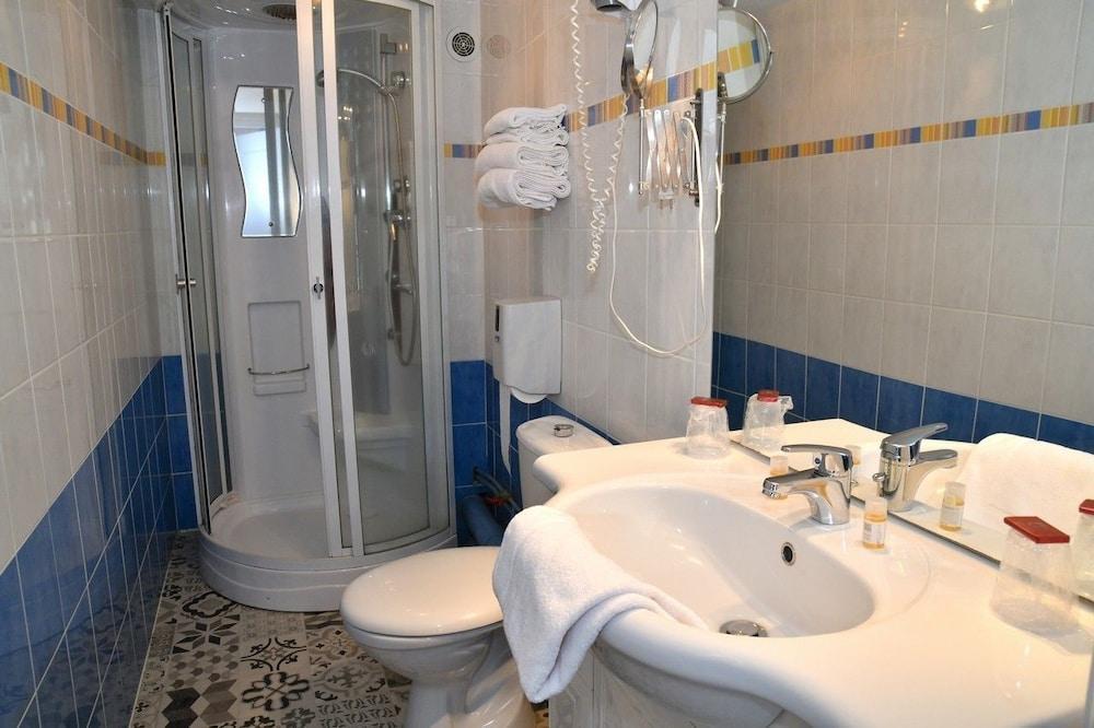 Le Renaissance Otel Aurillac Dış mekan fotoğraf