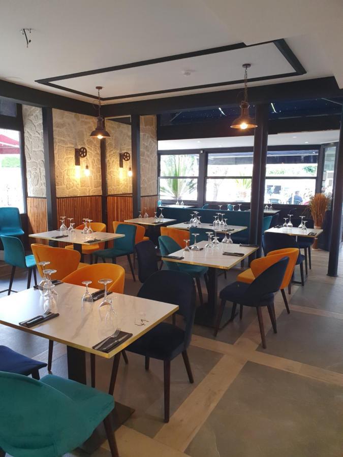 Le Renaissance Otel Aurillac Dış mekan fotoğraf