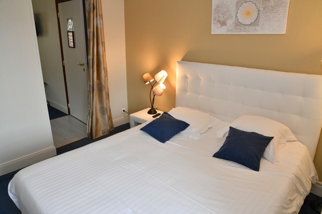 Le Renaissance Otel Aurillac Dış mekan fotoğraf