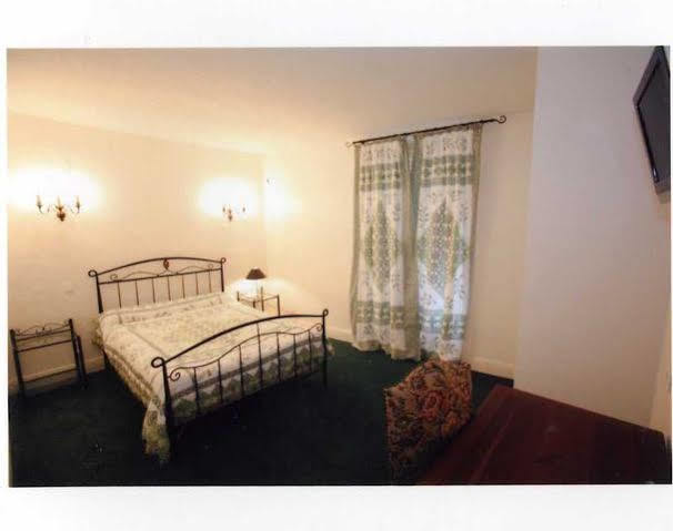 Le Renaissance Otel Aurillac Dış mekan fotoğraf